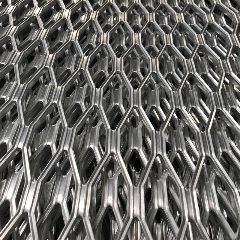 Rete metallica stirata in alluminio verniciato a polvere architettonica
