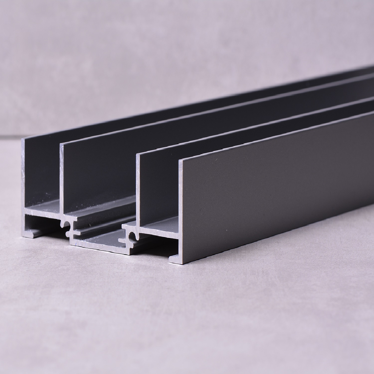 Profilo scorrevole in alluminio estruso di alta qualità
