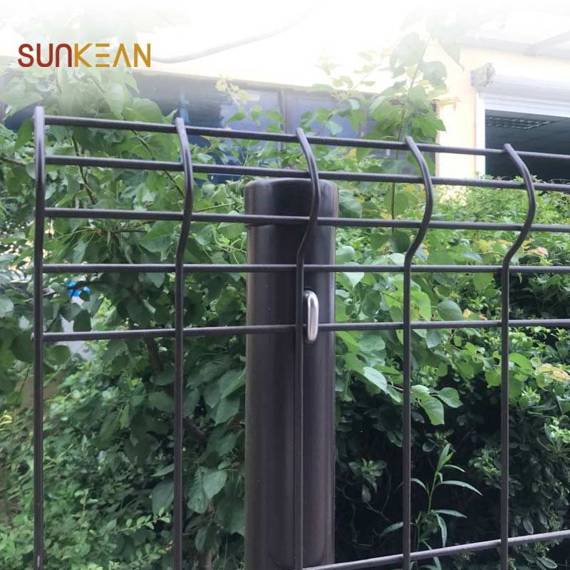 Pannelli di recinzione in rete metallica rivestita in PVC a semicerchio
