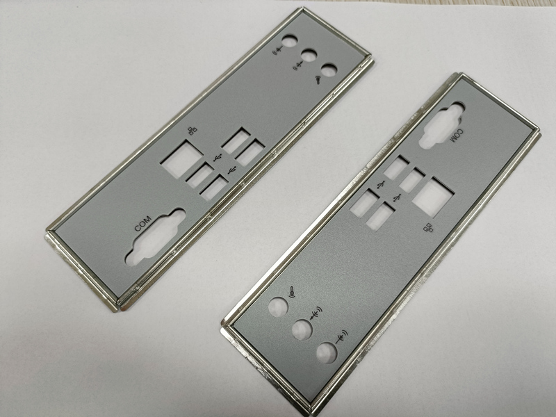 Parti di stampaggio hardware chassis I / O accessori in acciaio inossidabile
