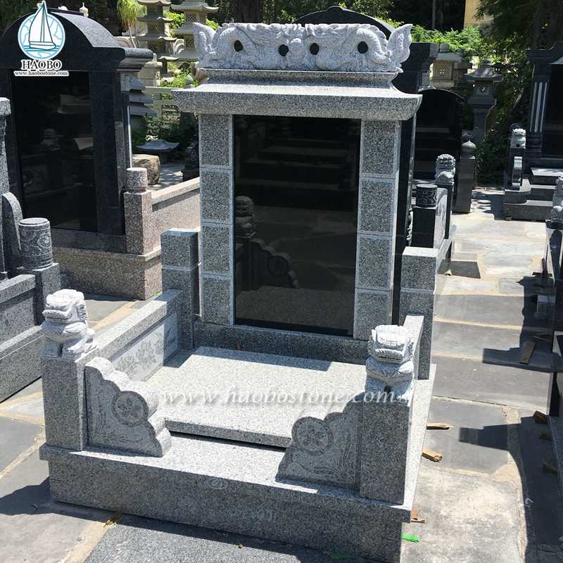 Lapide funeraria scolpita a drago in granito grigio in stile asiatico
