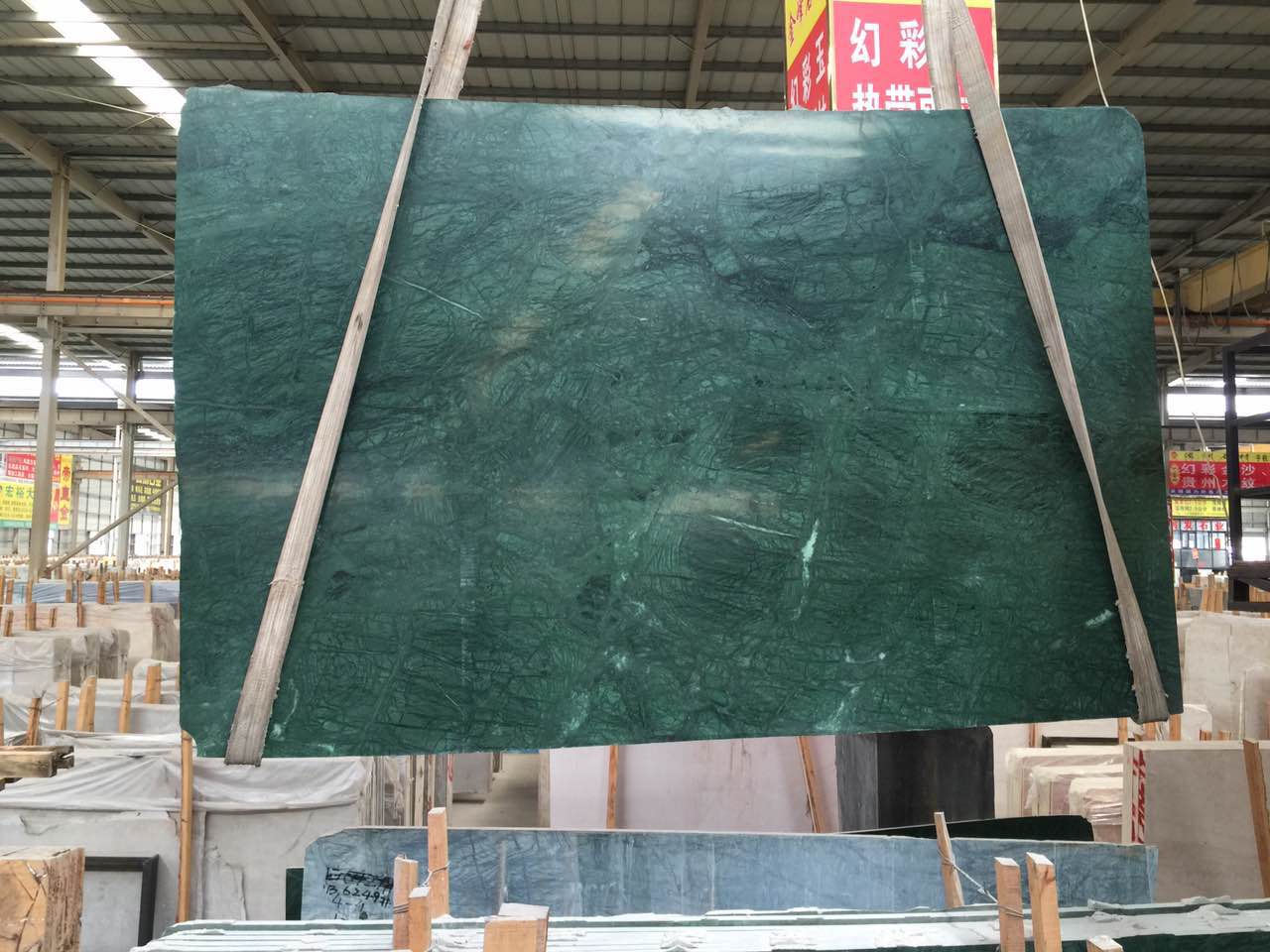 Lastre di marmo verde naturale indiano
