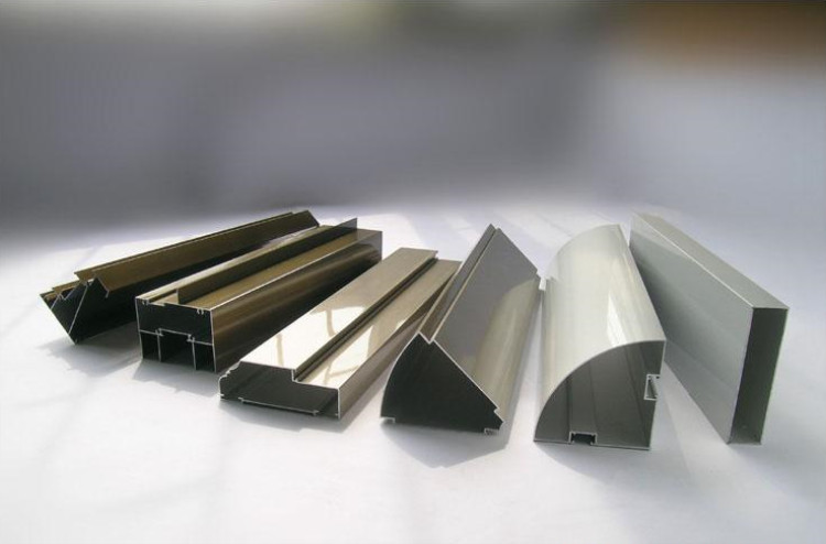 Profili in alluminio per elettroforesi