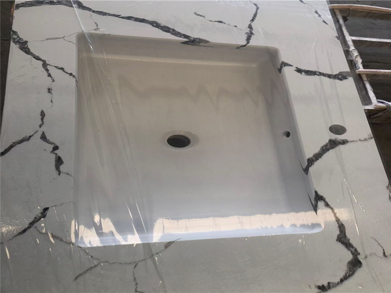 Top da bagno bianco artico