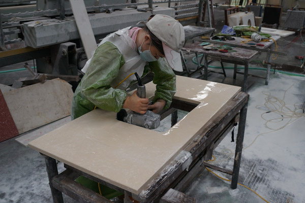 fabbricazione del piano di vanità della lastra di marmo